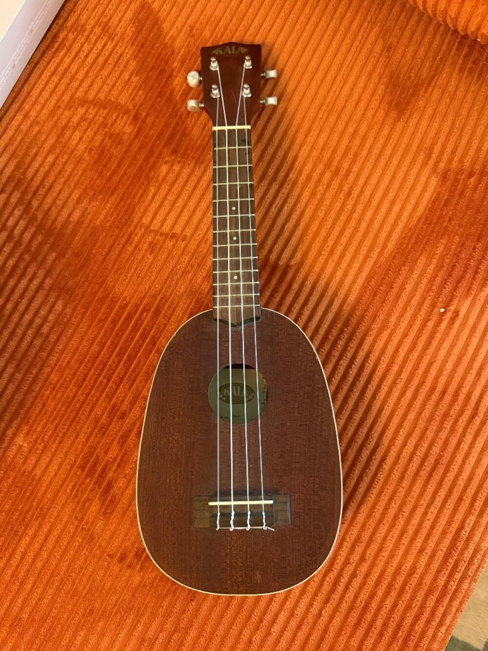 kala pineapple ukulele suprano
